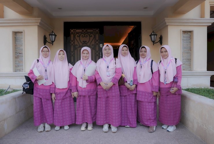 SPIDI Makkah: Santriwati Belajar Bahasa Arab Langsung dari Penutur Asli