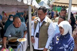 Aliyah Mustika Ilham Dukung Gerakan Pangan Murah, 1.000 Voucher Belanja Dibagikan