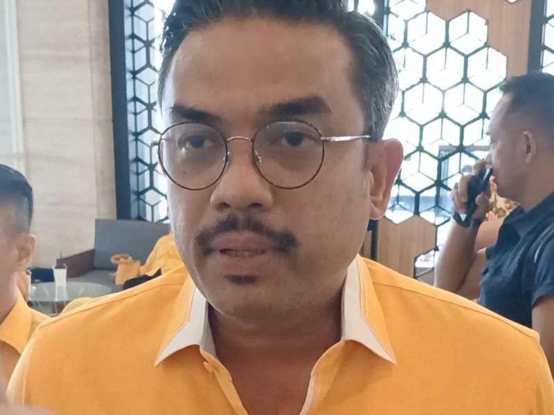 Menteri Usaha Mikro, Kecil, dan Menengah (UMKM) Maman Abdurrahman, usai menghadiri pelantikan pengurus DPD I Partai Golkar Sulawesi Selatan yang dipimpin Ilham Arief Sirajuddin (IAS), Minggu (25/10/2026).  @Jejakfakta/dok. IST.