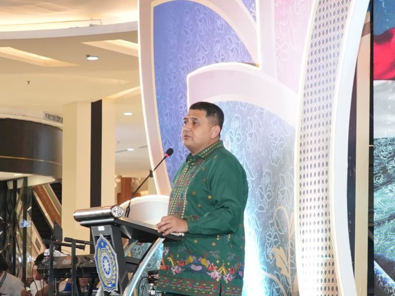 Wali Kota Makassar sekaligus Ketua Pembina TP PKK Kota Makassar, Munafri Arifuddin, saat menutup rangkaian kegiatan Peringatan Hari Kesatuan Gerak (HKG) PKK ke-54 Tahun 2026 tingkat Kota Makassar di Atrium Trans Studio Mall (TSM), Minggu (25/10/2026). @Jejakfakta/dok. Humas Pemkot Makassar
