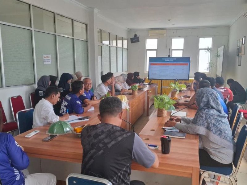 Rapat Koordinasi Program Langit Biru yang digelar Bidang Pengendalian Pencemaran dan Kerusakan Lingkungan (PPKL) DLH Luwu Timur, Rabu (2/9/2026). Rapat dipimpin langsung Kepala DLH Luwu Timur, Umar Hasan Dalle. @Jejakfakta/dok. IST.