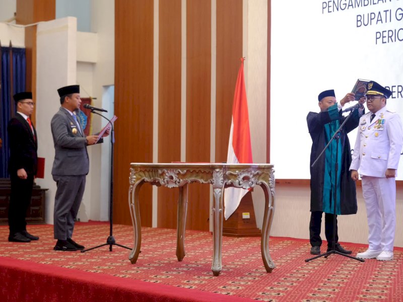 Darmawangsyah Muin setelah resmi dilantik sebagai Bupati Gowa untuk sisa masa jabatan 2025&ndash;2030 oleh Gubernur Sulawesi Selatan, Andi Sudirman Sulaiman di Baruga Asta Cita, Rumah Jabatan Gubernur Sulawesi Selatan, Makassar, Rabu (28/10/2026). @Jejakfakta/dok. Humas Pemkab Gowa