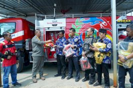 Perkuat Antisipasi Karhutla, Bupati Irwan Serahkan Mobil Damkar Baru untuk Mahalona Raya